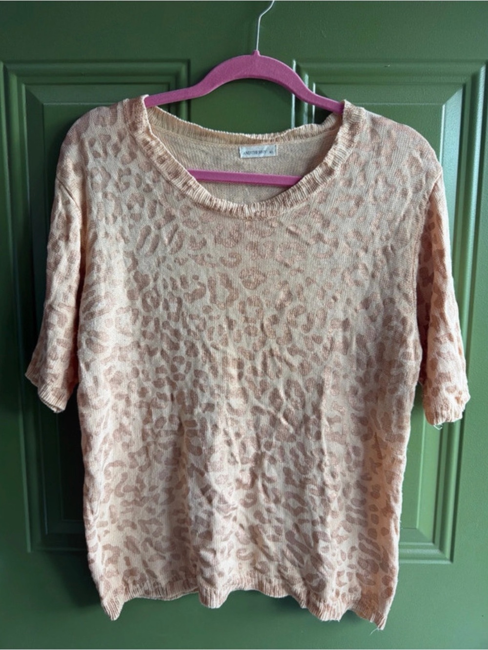 Women's Light Rose Gold Leopard Short-Sleeve Sweater Top